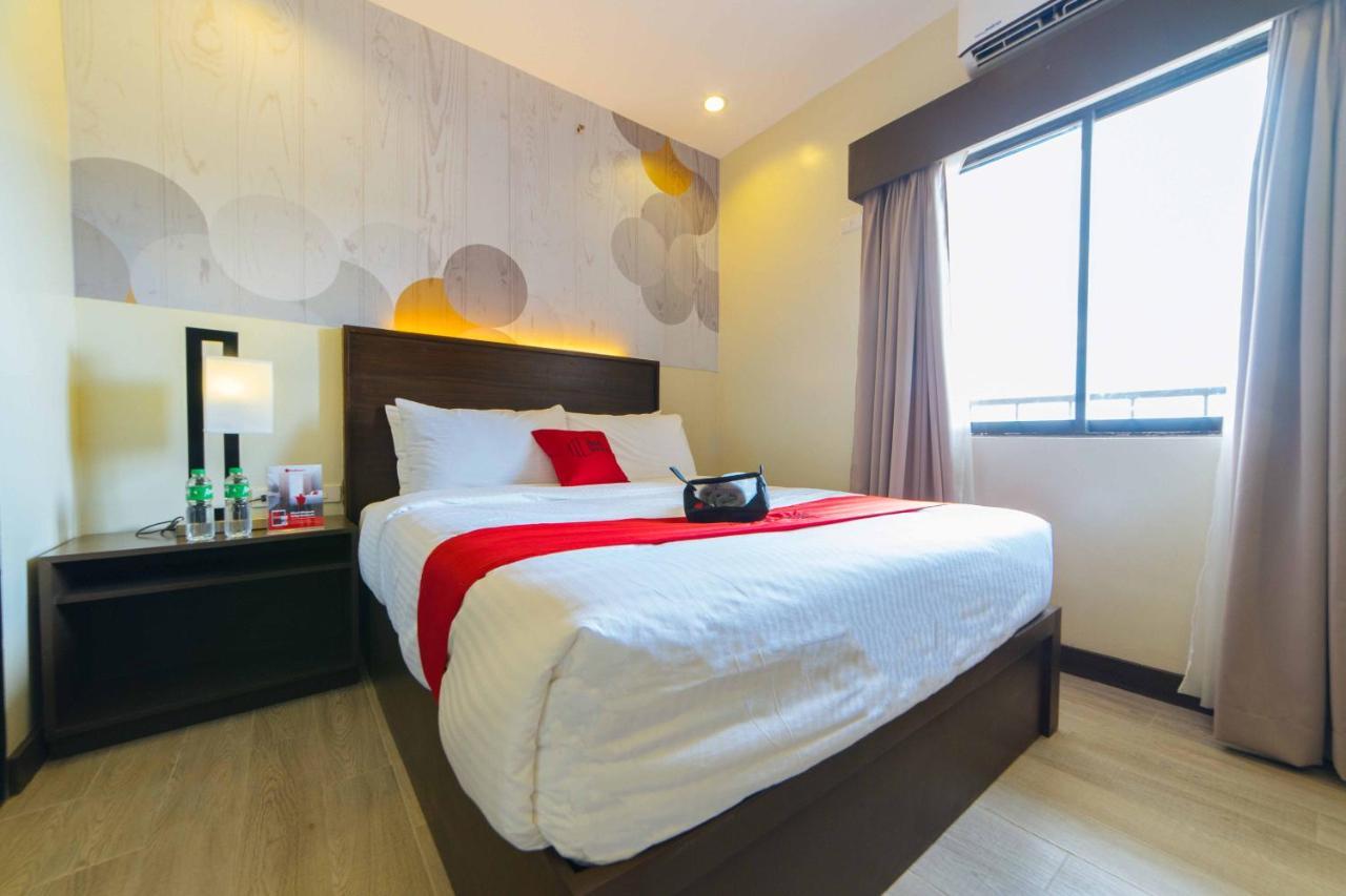 Hotel Reddoorz Premium @ Sta Rosa Tagaytay Road Silang Exterior foto