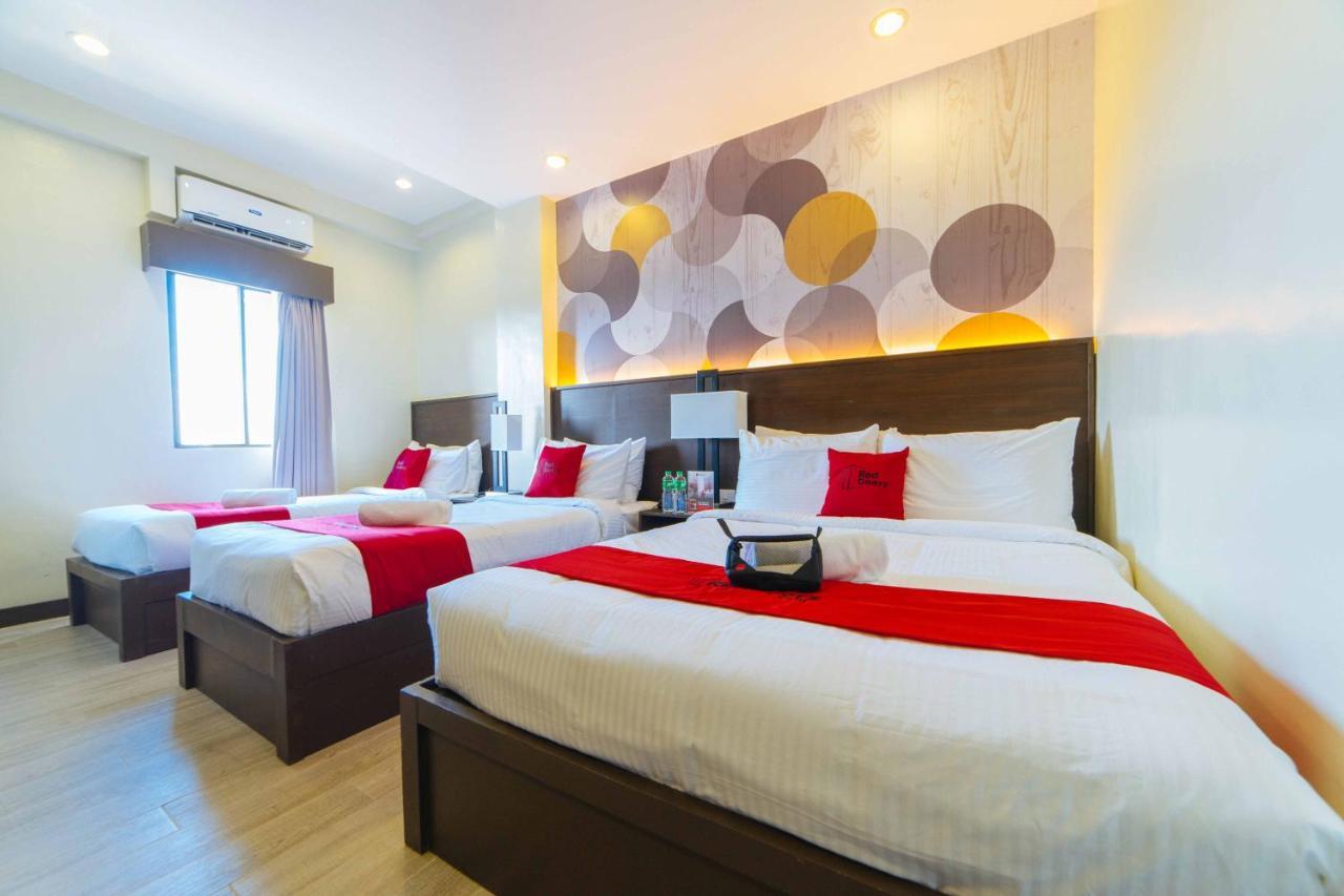 Hotel Reddoorz Premium @ Sta Rosa Tagaytay Road Silang Exterior foto