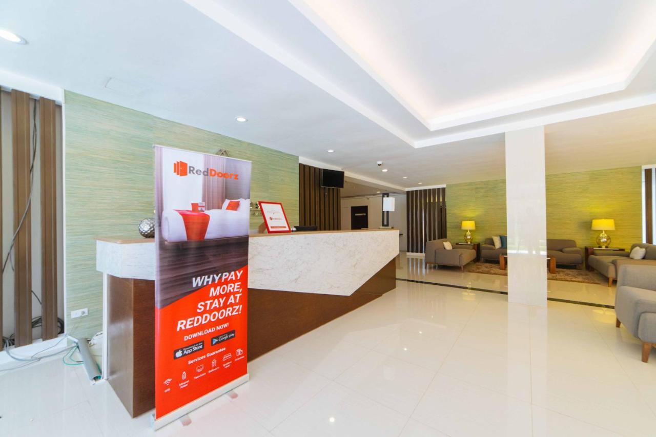 Hotel Reddoorz Premium @ Sta Rosa Tagaytay Road Silang Exterior foto